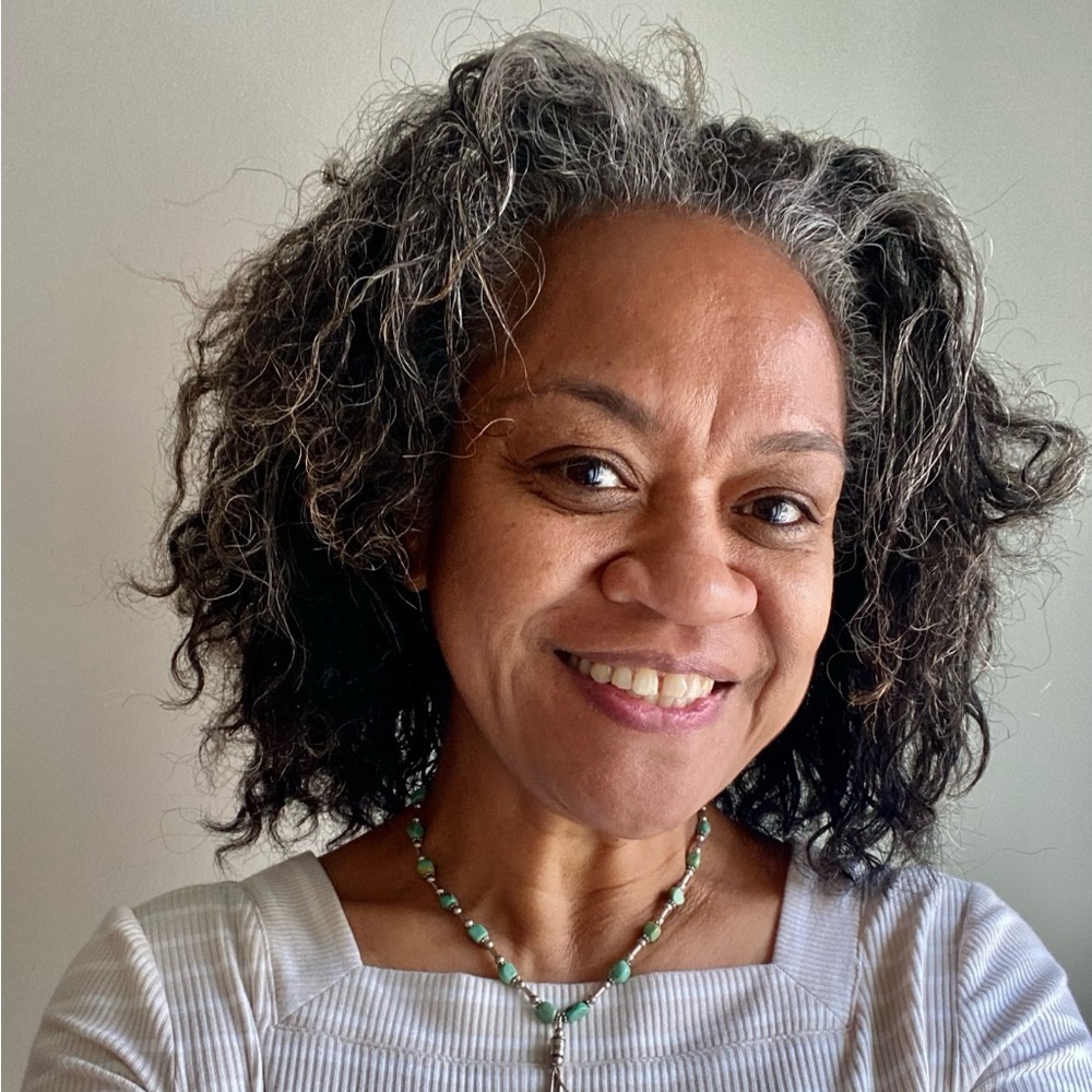 Meet your Posher, Lavinia